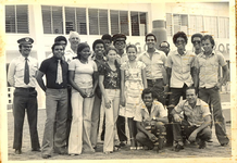 2 Empleadonan di / medewekers van Aeropuerto Flamingo, Flamingo Airport, ± 1979